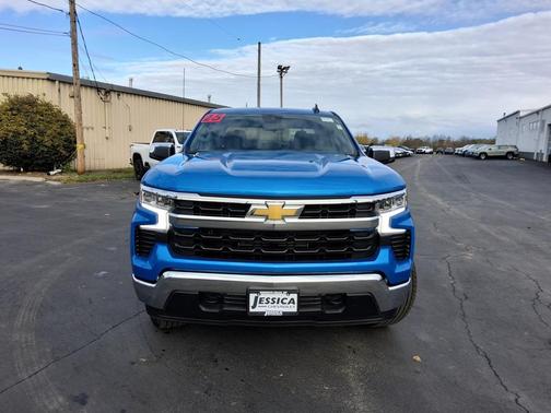 2025 Chevrolet Silverado 1500 LT