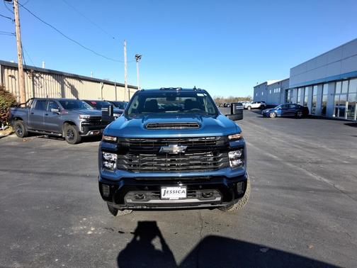 2026 Chevrolet Silverado 2500 Custom