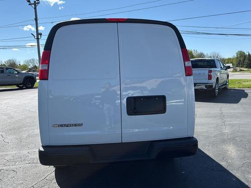 Summit White 2025 Chevrolet Express 2500 LT