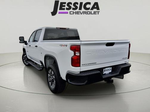 2024 Chevrolet Silverado 2500 Custom