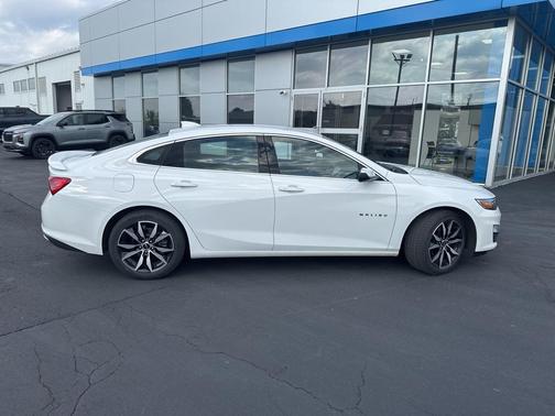 2022 Chevrolet Malibu FWD RS