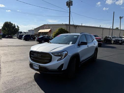 2021 GMC Terrain SLT