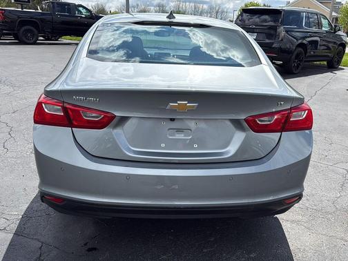 Sterling Gray Metallic 2024 Chevrolet Malibu FWD 1LT