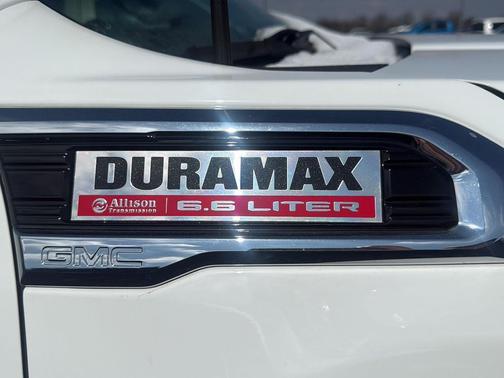 Summit White 2023 GMC Sierra 3500 SLT