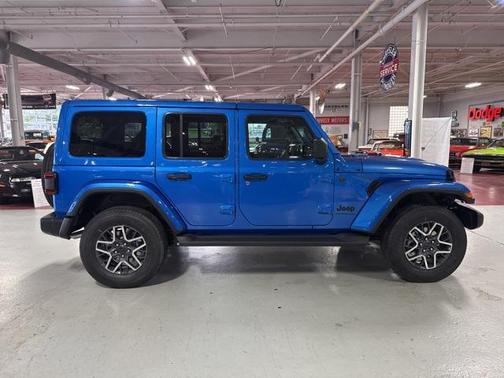 2025 Jeep Wrangler 4-Door Sahara 4x4
