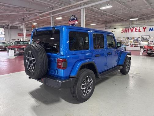 2025 Jeep Wrangler 4-Door Sahara 4x4