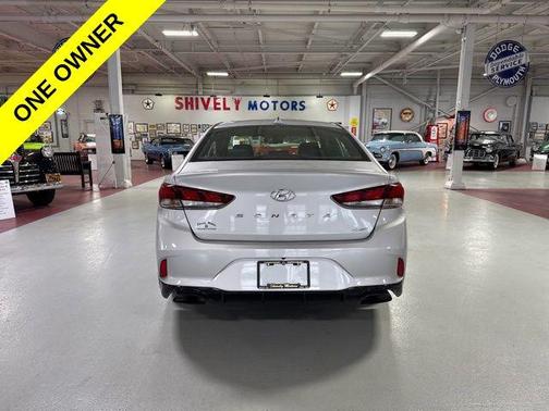 Symphony Silver 2018 Hyundai SONATA Sport