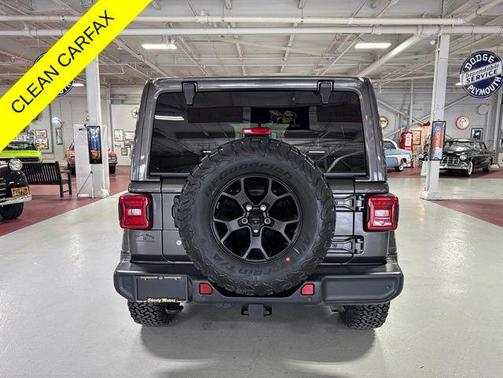 Granite Crystal Metallic Clearcoat 2019 Jeep Wrangler Unlimited Moab 4x4
