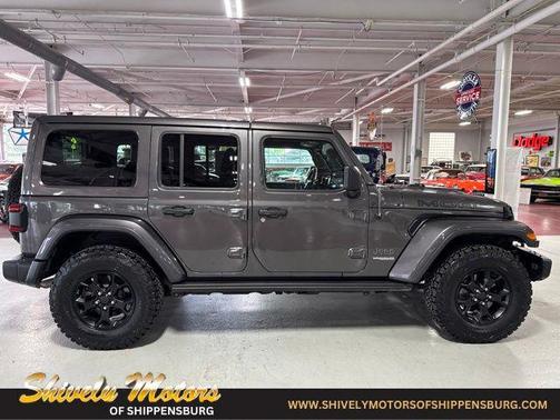 Granite Crystal Metallic Clearcoat 2019 Jeep Wrangler Unlimited Moab 4x4