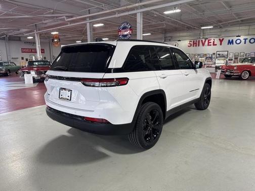 2025 Jeep Grand Cherokee Altitude
