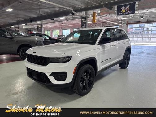 2025 Jeep Grand Cherokee Altitude