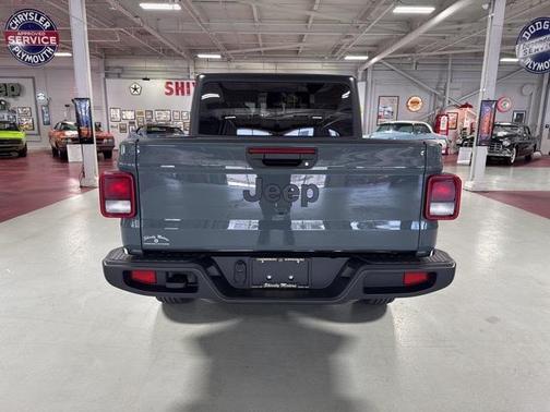2025 Jeep Gladiator Sport S