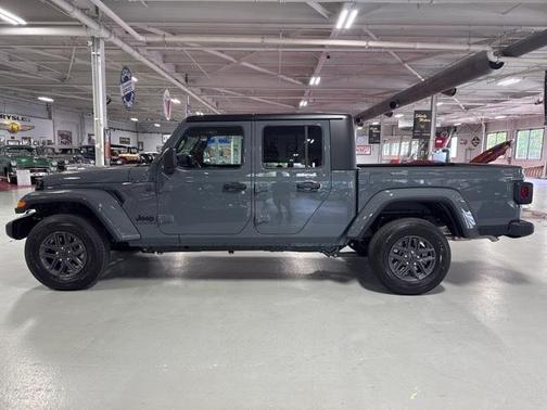 2025 Jeep Gladiator Sport S