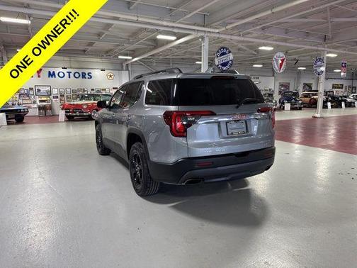 Sterling Metallic 2023 GMC Acadia AWD AT4