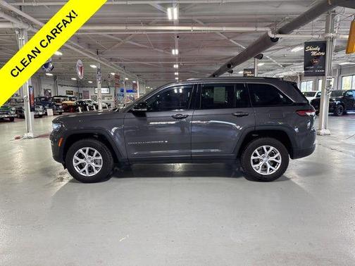 Baltic Gray Metallic Clearcoat 2022 Jeep Grand Cherokee Limited