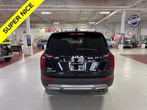 Ebony Black 2022 Kia Telluride S