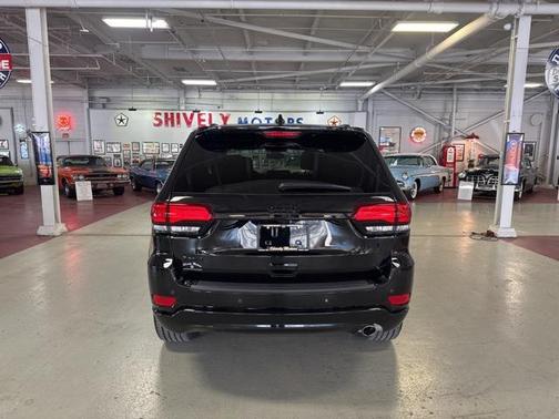 2022 Jeep Grand Cherokee Laredo