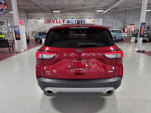 2020 Ford Escape SE