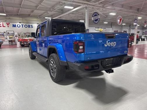 2021 Jeep Gladiator Overland