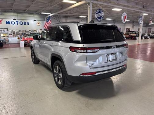 2022 Jeep Grand Cherokee 4xe Base