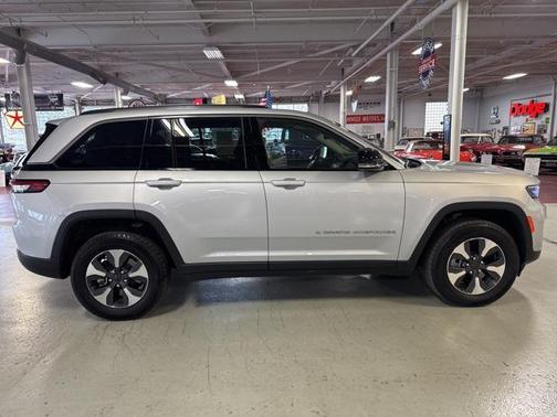 2022 Jeep Grand Cherokee 4xe Base