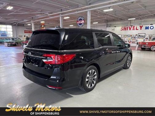 Crystal Black Pearl 2023 Honda Odyssey EX-L