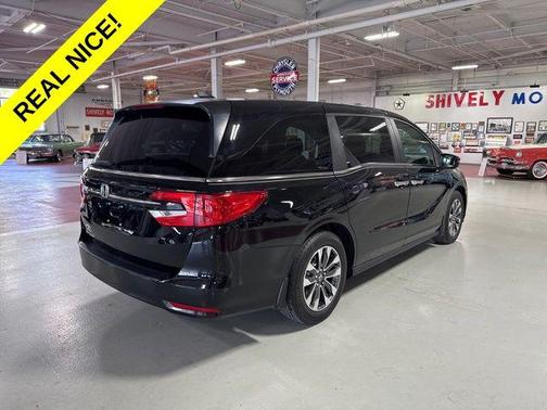 Crystal Black Pearl 2023 Honda Odyssey EX-L