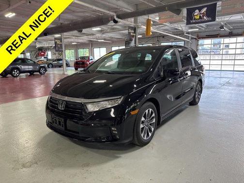 Crystal Black Pearl 2023 Honda Odyssey EX-L