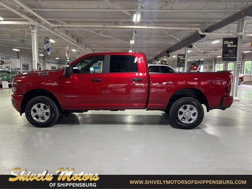 Molten Red Pearlcoat 2026 RAM 3500 Big Horn Crew Cab 4x4 6'4' Box
