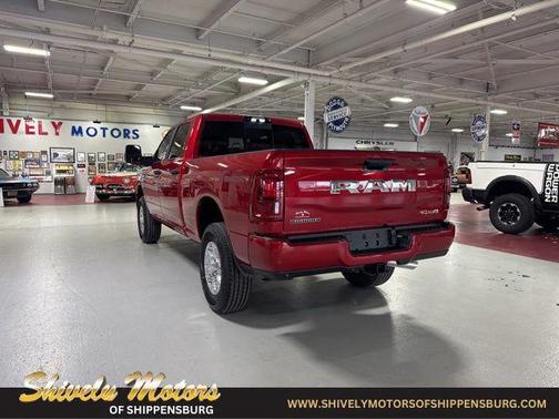 Molten Red Pearlcoat 2026 RAM 3500 Big Horn Crew Cab 4x4 6'4' Box