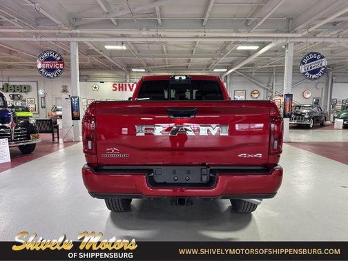 Molten Red Pearlcoat 2026 RAM 3500 Big Horn Crew Cab 4x4 6'4' Box