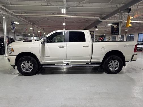 2023 RAM 2500 Laramie Crew Cab 4x4 6'4' Box