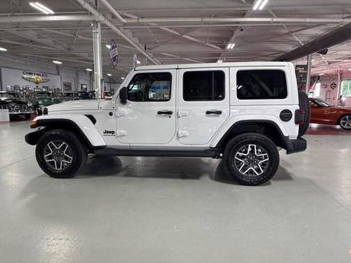 2025 Jeep Wrangler 4-Door Sahara 4x4