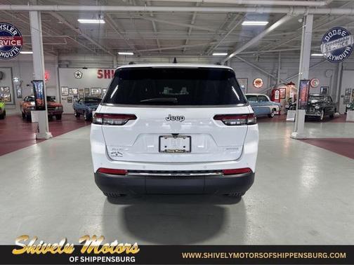 2025 Jeep Grand Cherokee L Laredo