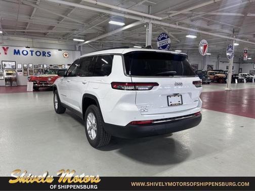 2025 Jeep Grand Cherokee L Laredo
