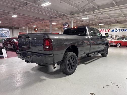 2026 RAM 2500 Black Express Crew Cab 4x4 8' Box