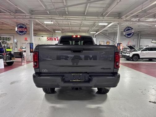 2026 RAM 2500 Black Express Crew Cab 4x4 8' Box