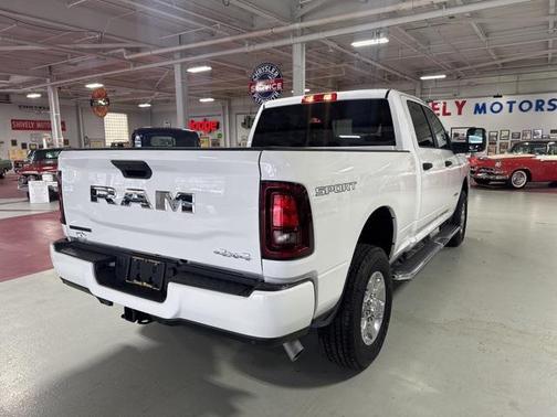 2025 RAM 2500 Big Horn Crew Cab 4x4 6'4' Box