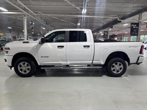 2025 RAM 2500 Big Horn Crew Cab 4x4 6'4' Box