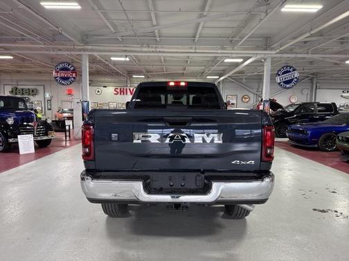 2026 RAM 2500 Tradesman Crew Cab 4x4 6'4' Box