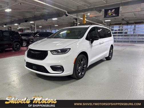 2026 Chrysler Pacifica L