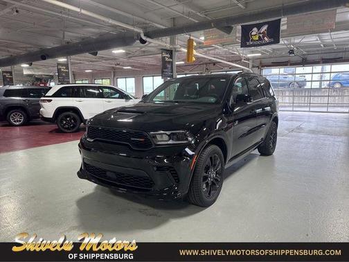 DB Black Crystal Clearcoat 2026 Dodge Durango GT Plus