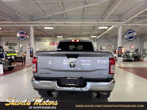 Billet Silver Metallic Clearcoat 2022 RAM 2500 Big Horn Crew Cab 4x4 6'4' Box