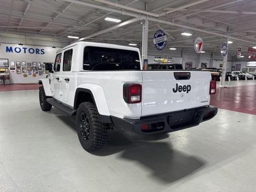 2025 Jeep Gladiator High Tide