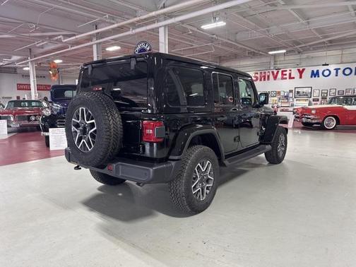 2025 Jeep Wrangler 4-Door Sahara 4x4