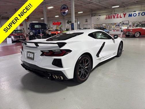 Arctic White 2026 Chevrolet Corvette Stingray w/2LT