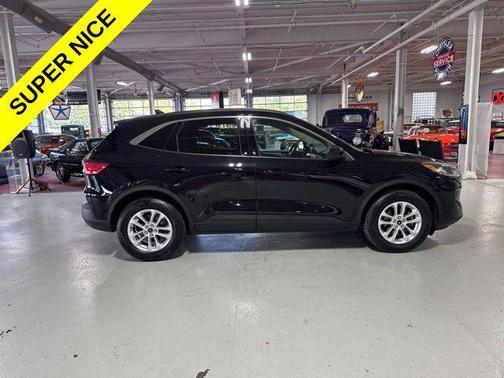 Agate Black Metallic 2020 Ford Escape SE