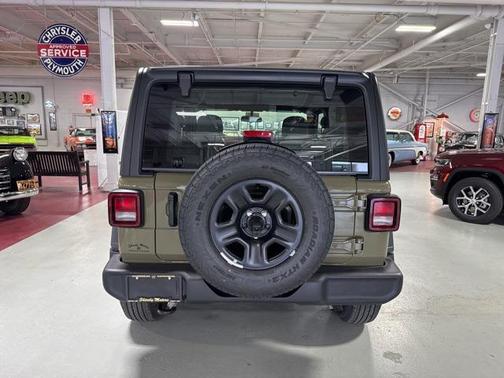 2025 Jeep Wrangler Sport