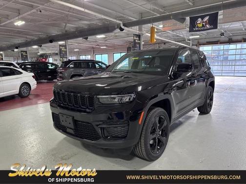 2025 Jeep Grand Cherokee Altitude