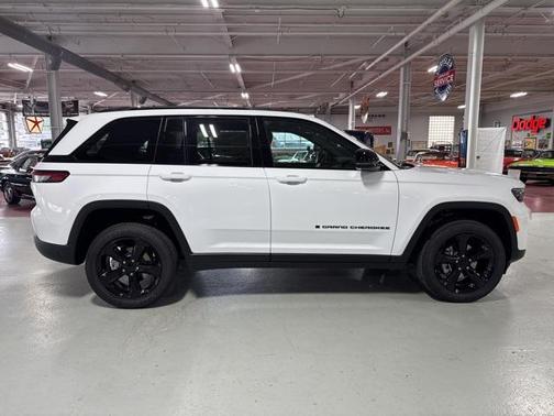 2025 Jeep Grand Cherokee Altitude